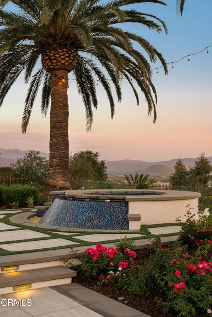 1069 Corte Barroso, Camarillo CA: https://media.crmls.org/mediaz/9438badc-3999-4e4d-85b6-e809db5e4717.jpg