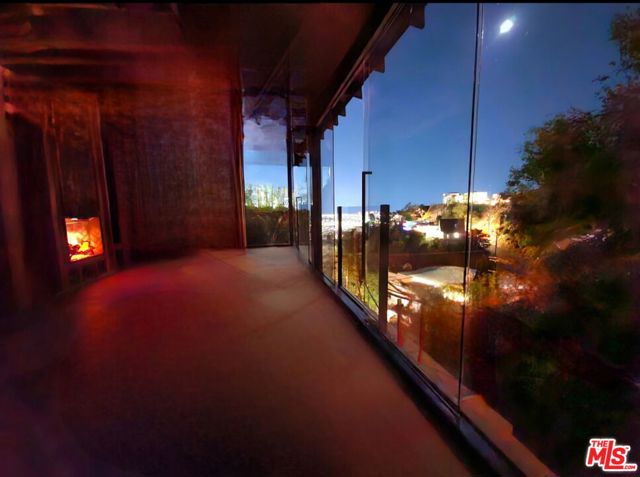 1782 Viewmont Drive, Los Angeles CA: https://media.crmls.org/mediaz/9438f77d-e93e-46d9-bdc8-9d23b228e2ff.jpg