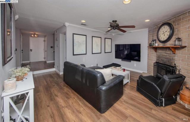 243 Northwood Commons, Livermore CA: https://media.crmls.org/mediaz/943a5417-de00-4e32-90bb-2852dd050126.jpg