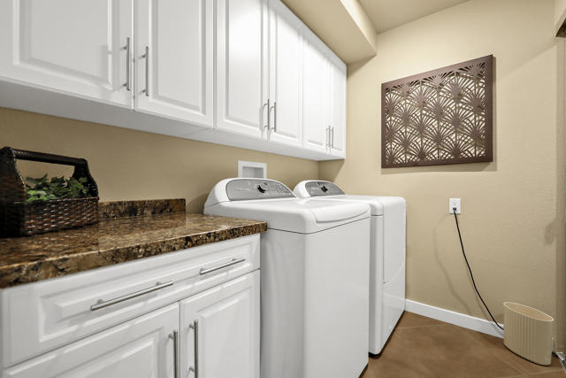 76745 Chrysanthemum Way, Palm Desert CA: https://media.crmls.org/mediaz/943aa95d-baf6-4fd7-b585-a989b28c00ee.jpg