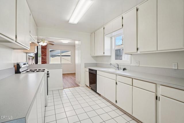 Detail Gallery Image 13 of 33 For 3415 188th St, Torrance,  CA 90504 - 3 Beds | 2 Baths