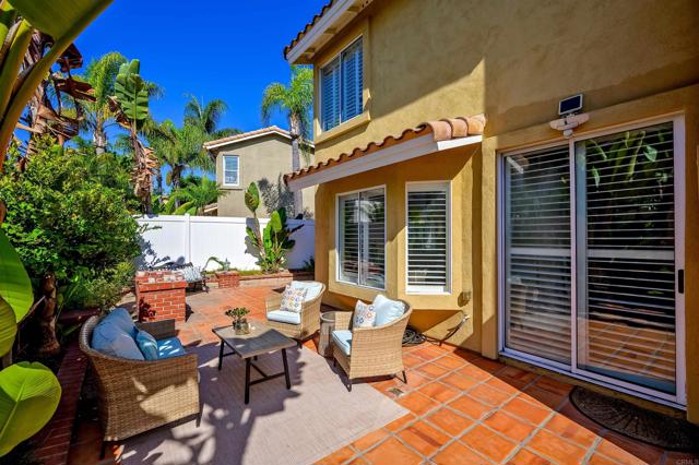 1137 Avenida Sobrina, Oceanside CA: https://media.crmls.org/mediaz/943bef5f-1135-465c-97f9-eed65fc7d57f.jpg