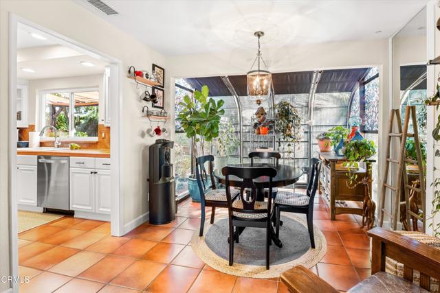 Detail Gallery Image 12 of 41 For 2436 Kimberly Ave, Camarillo,  CA 93010 - 4 Beds | 3 Baths