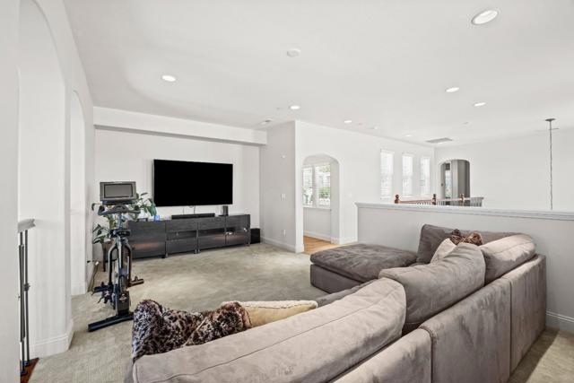 7632 Braid Court, Gilroy CA: https://media.crmls.org/mediaz/943ccff3-32fa-4dd6-a921-d61761cc4956.jpg