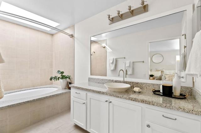 614 Portofino Lane, Foster City CA: https://media.crmls.org/mediaz/943de0b9-6b8b-4600-a961-f99cfa2196c6.jpg