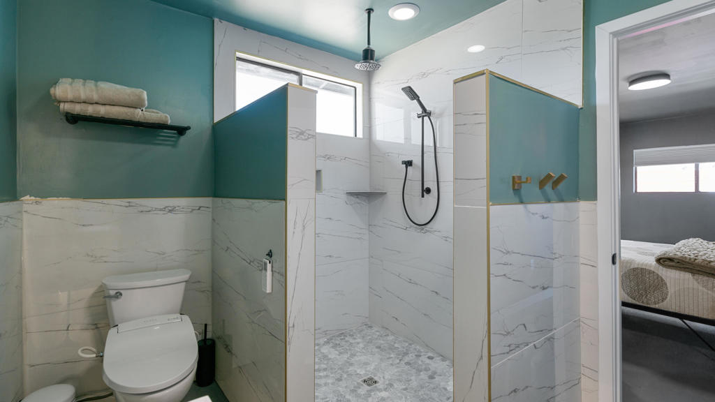 https://media.crmls.org/mediaz/943e389f-aaef-4dfc-9266-1ec30d7714d4.jpg?preset=X-Large