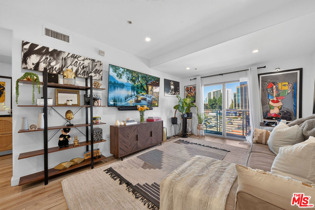 100 S Alameda Street Unit 476