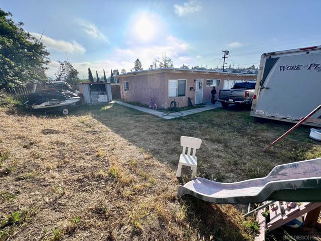 8125 8127 Helm Street, San Diego CA: https://media.crmls.org/mediaz/943ecb3f-197c-46b1-a1ad-b0dd6622a213.jpg