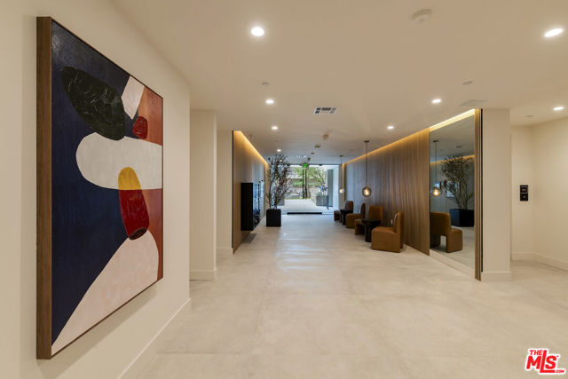 3657 1/2 Regal Place, Los Angeles CA: https://media.crmls.org/mediaz/943ecc3b-8cfb-4a46-9fa1-f4d24a68b508.jpg