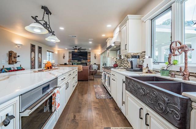 11394 Saddle Road, Monterey CA: https://media.crmls.org/mediaz/943ef9ad-5397-4ae1-b780-43014cb4f12a.jpg