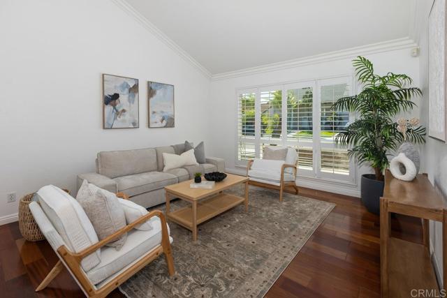 7911 Laurelridge Road, San Diego CA: https://media.crmls.org/mediaz/943f22fb-4895-48e0-83a6-52495ef88aa0.jpg