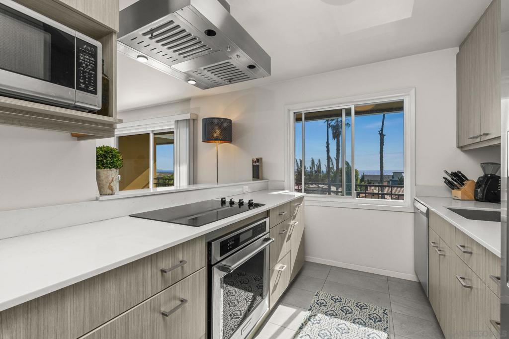 5367 La Jolla Blvd - photo 6