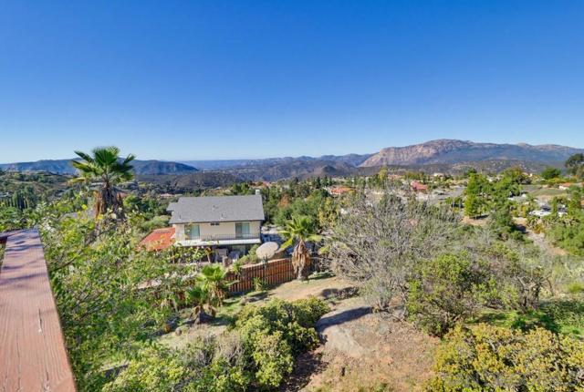 602 Starbright Ln, Alpine CA: https://media.crmls.org/mediaz/943f52b2-995a-4e1e-a8b2-98023765e7da.jpg