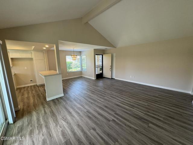 38114 Village 38, Camarillo CA: https://media.crmls.org/mediaz/943ff0ba-800a-4d97-b66c-9cc98aa5beee.jpg