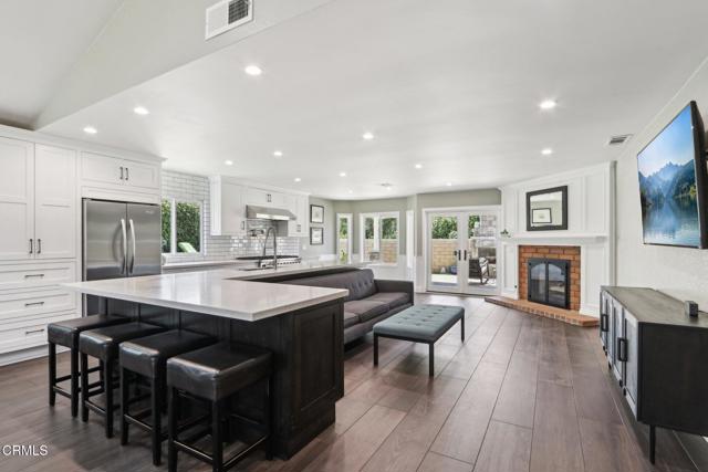 5406 luis Drive, Agoura Hills CA: https://media.crmls.org/mediaz/9440ab8f-03f5-41b3-9ac4-8e3b97940887.jpg