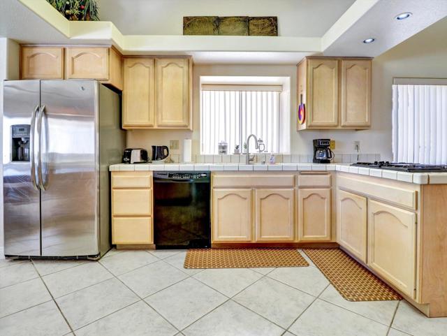 64122 Doral Drive, Desert Hot Springs CA: https://media.crmls.org/mediaz/94417ac7-d477-48da-a48e-0ddef595f100.jpg