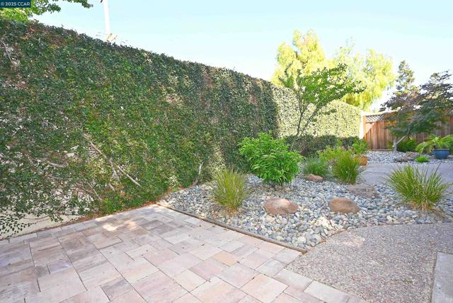 230 Triana Way, San Ramon CA: https://media.crmls.org/mediaz/9441ed73-c4a8-4a3a-98c5-94f3a07c162c.jpg