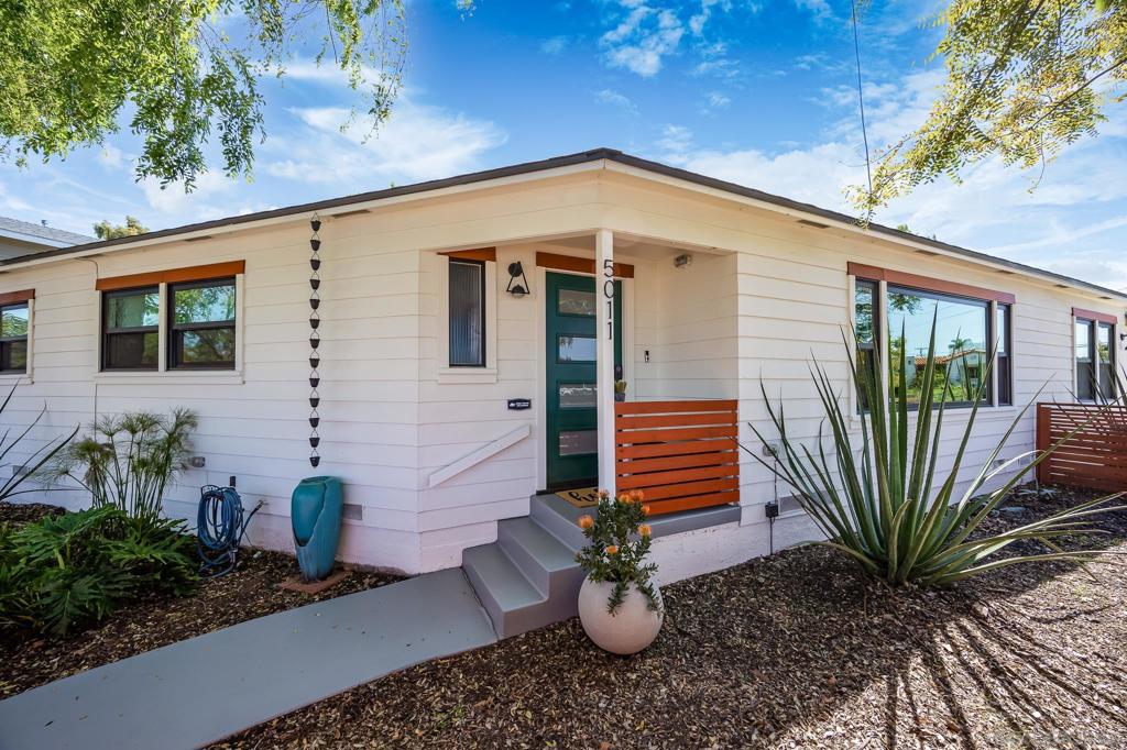 5011 E Mountain View Dr