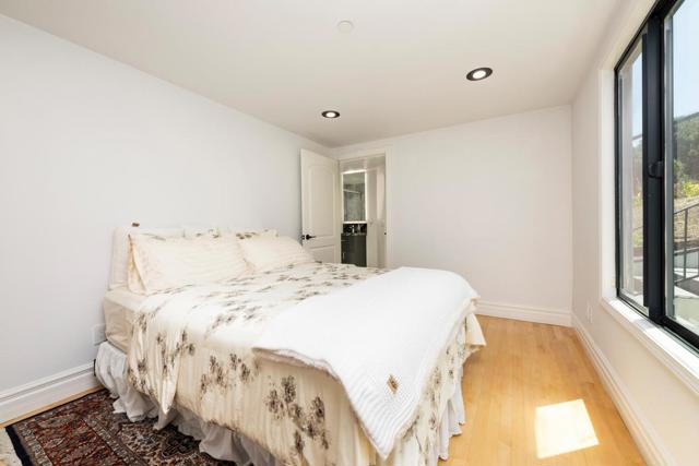 333 Raymundo Drive, Woodside CA: https://media.crmls.org/mediaz/9442a909-679f-43f3-9022-4e7c8afeab09.jpg