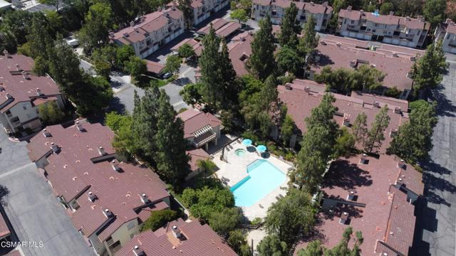 5824 Oak Bend Lane, Oak Park CA: https://media.crmls.org/mediaz/9442af07-aad2-4e90-b821-5ce6c9244e1e.jpg