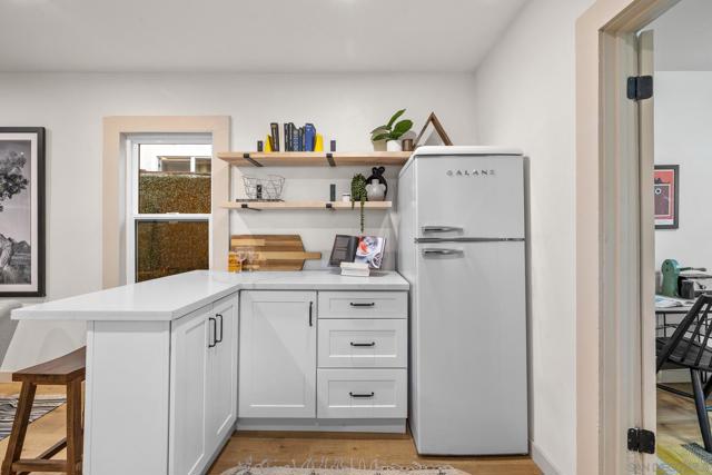 1203 N Normandie Ave, Los Angeles CA: https://media.crmls.org/mediaz/94436394-76ef-4148-895d-6a48bcfdf72c.jpg