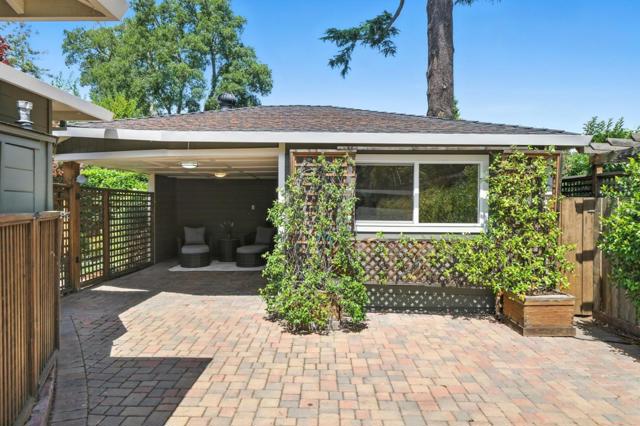641 10th Avenue, Menlo Park CA: https://media.crmls.org/mediaz/9443701b-f606-42e5-abf0-e53f5094c225.jpg