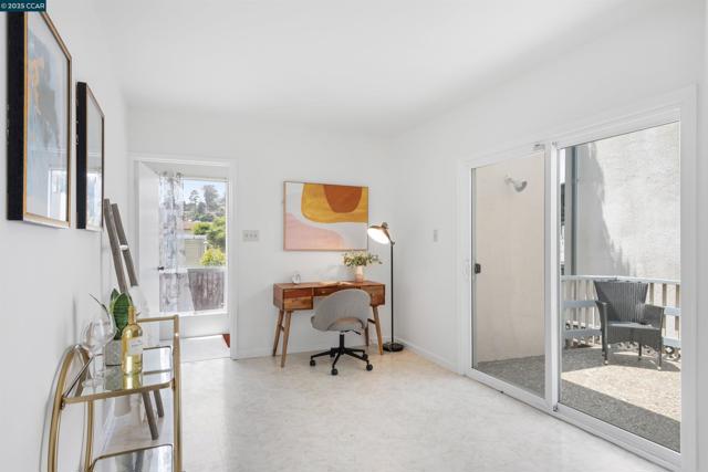 708 Cornell Ave, Albany CA: https://media.crmls.org/mediaz/94445d03-e078-4dcc-a62b-ef9f6c726004.jpg