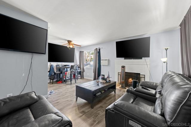 4015 Boston Ave, San Diego CA: https://media.crmls.org/mediaz/9444d0b9-dcd6-47f3-ab2d-dd60e2035e9d.jpg