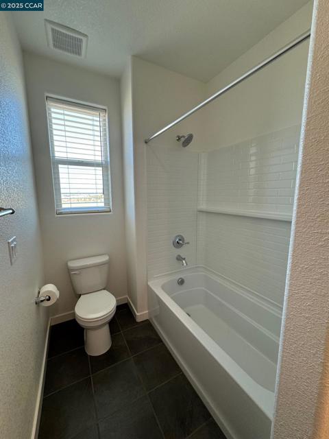 4786 Cantrell Dr, Folsom CA: https://media.crmls.org/mediaz/9445a5e0-de5f-4951-9d95-d66f64a15a62.jpg