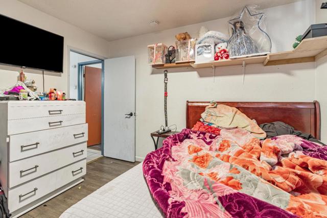 748 Clara Street, Oakland CA: https://media.crmls.org/mediaz/9445e066-c21e-4a9e-8464-c161188bcdfc.jpg
