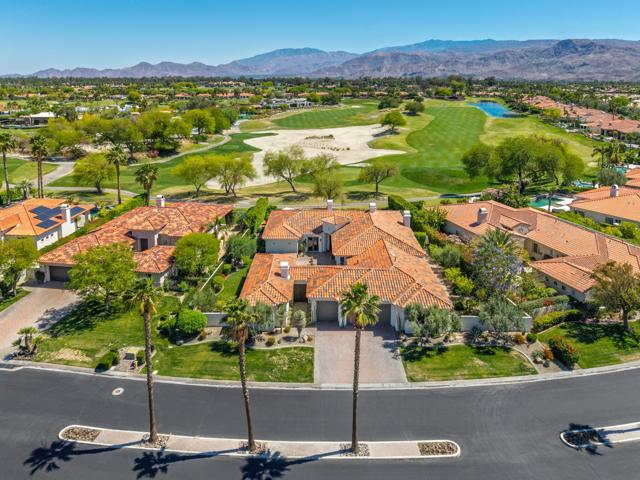 306 Loch Lomond Road, Rancho Mirage CA: https://media.crmls.org/mediaz/9445e32d-9216-40d4-ac20-85321b9e73c8.jpg
