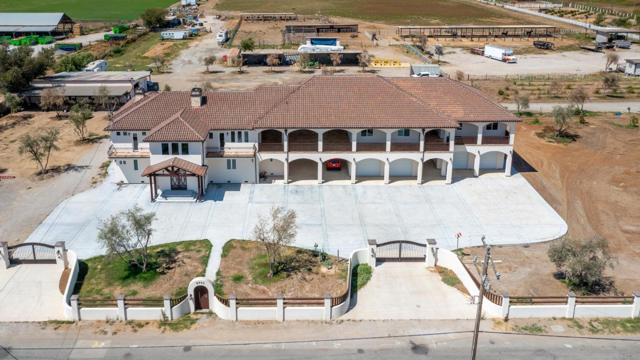 8440 Lovers Lane, Hollister CA: https://media.crmls.org/mediaz/9446b76a-8872-4efc-ba6e-952781923e0c.jpg