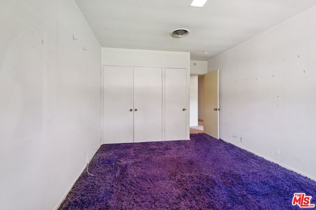 3684 Willowcrest Avenue, Studio City CA: https://media.crmls.org/mediaz/9446dacb-691e-4ef8-9011-1af4d663bcc6.jpg