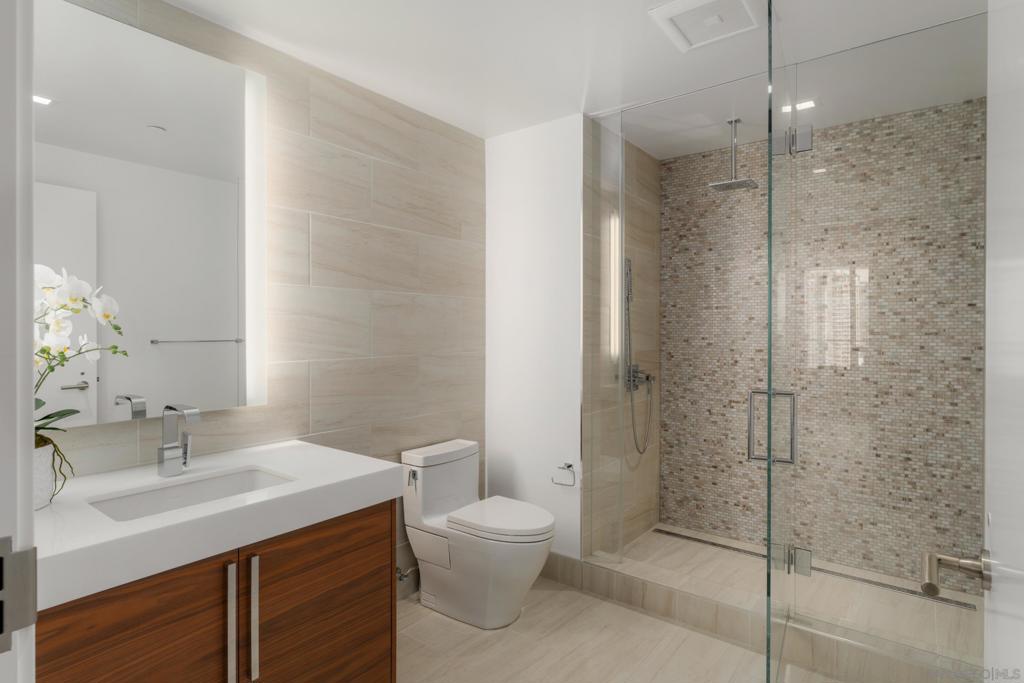 888 E Street - photo 20