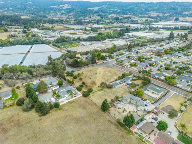 871 Green Valley Road, Watsonville CA: https://media.crmls.org/mediaz/944780f4-e63c-4889-9090-65b3b4e26cee.jpg