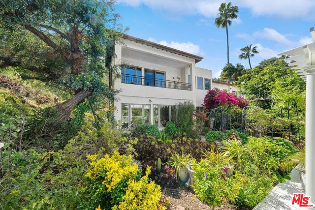 9580 Shirley Lane, Beverly Hills, California 90210, 4 Bedrooms Bedrooms, ,5 BathroomsBathrooms,Single Family Residence,For Sale,Shirley,24400955