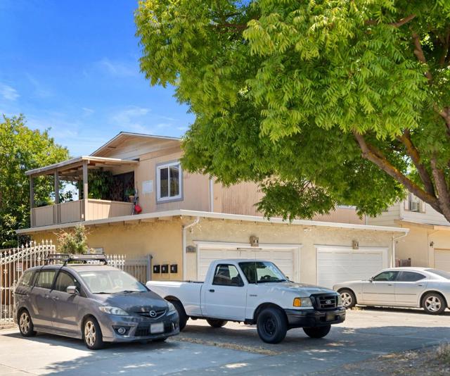 748 Concord, San Jose CA: https://media.crmls.org/mediaz/94492e36-6806-4163-a9fe-d0f7549586f8.jpg