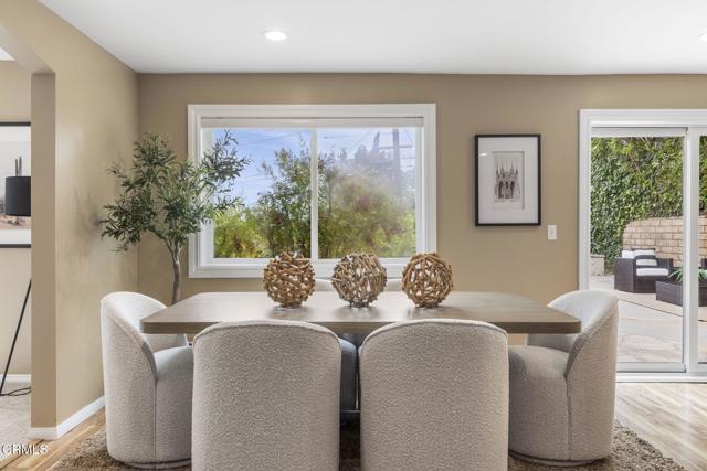 4915 Trend Terrace, La Crescenta CA: https://media.crmls.org/mediaz/94495182-70ac-4042-9a98-99e82cb653ca.jpg
