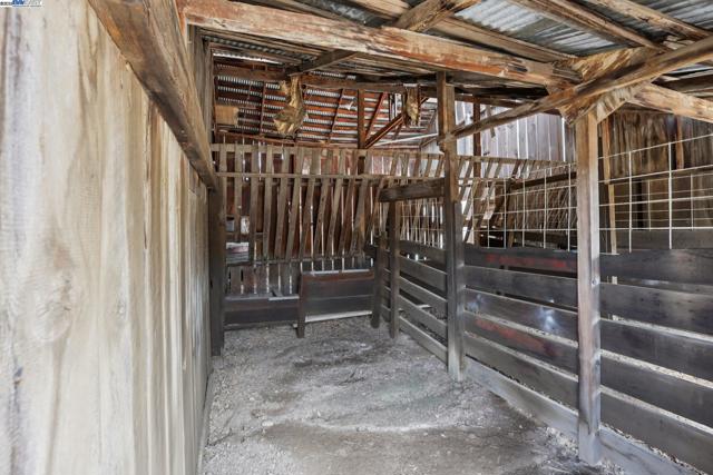 11768 Main St, Sunol CA: https://media.crmls.org/mediaz/944a0606-8cd9-478f-bbfc-a99d78666b1b.jpg