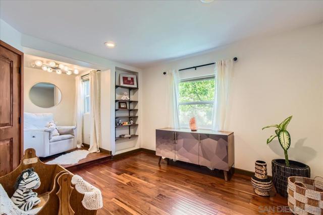 4359 Date Ave, La Mesa CA: https://media.crmls.org/mediaz/944a303d-a672-4ea5-a7b8-443de144aa95.jpg