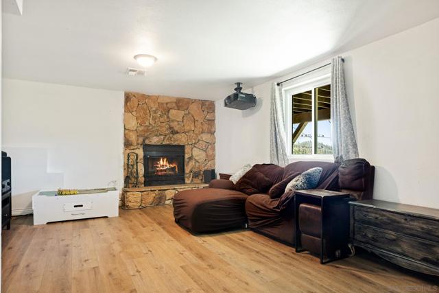 1141 Grass Valley Road, Lake Arrowhead CA: https://media.crmls.org/mediaz/944ad224-3c38-4258-8e8d-5f17b02ad27f.jpg
