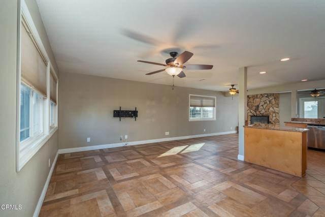 Detail Gallery Image 12 of 47 For 239 Cartagena St, Camarillo,  CA 93010 - 3 Beds | 2 Baths