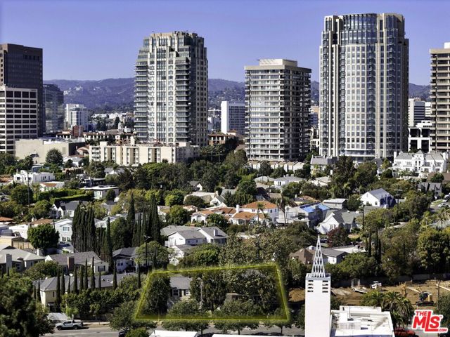 10745 Ohio Avenue, Los Angeles CA: https://media.crmls.org/mediaz/944afdd9-4d59-4a74-9c0d-af5500ec0187.jpg