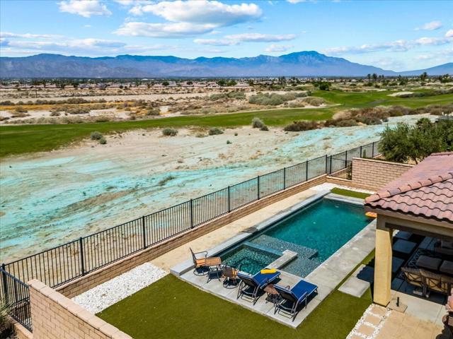 85115 Stazzano Place, Indio CA: https://media.crmls.org/mediaz/944bced1-138c-45c9-80e1-776a7d858d03.jpg
