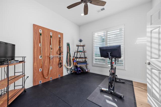 1941 Estancia Place, Escondido CA: https://media.crmls.org/mediaz/944cb37d-5ce7-4a09-a86e-df0042209fb5.jpg