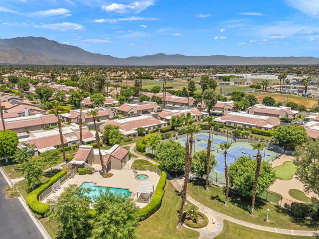 74965 San Ysidro Circle, Palm Desert CA: https://media.crmls.org/mediaz/944cd8b9-680c-4087-9a2a-3cd5415e62a0.jpg