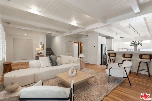 3011 Clune Avenue, Venice CA: https://media.crmls.org/mediaz/944cdf3d-b146-4afc-bb1c-ab065b5f9015.jpg