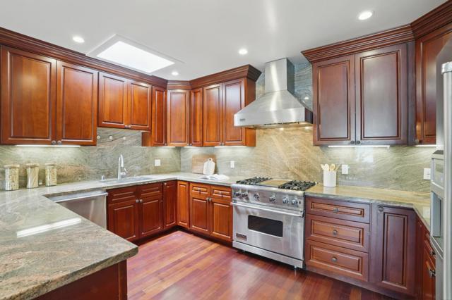 212 Sweeny Street, San Francisco CA: https://media.crmls.org/mediaz/944d2907-d720-49ba-9544-26223771f6ed.jpg