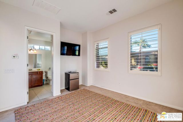 81091 Avenida Colonias, Indio CA: https://media.crmls.org/mediaz/944d2984-aa81-41b9-b875-33e60fff6587.jpg