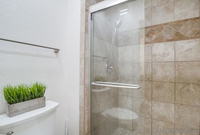 3319 Caminito Eastbluff, La Jolla CA: https://media.crmls.org/mediaz/944da342-fbca-481e-83c9-616ee898fd2d.jpg